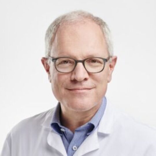 2023 02 06 USZ OliverDistler Arztkittel Web 300x300
