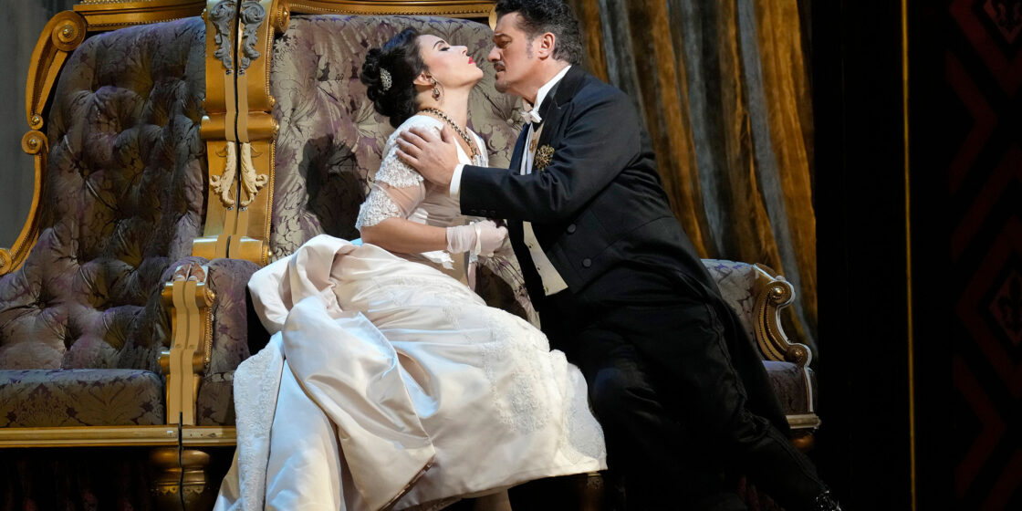Sonya Yoncheva & Piotr Beczała an der MET in New York in der Oper «Fedora» von Umberto Giordano. Letztes Jahr im November/Dezember feierten sie an der MET gemeinsam einen weiteren grossen Erfolg in Umberto Giodranos Oper «Andrea Chénier»