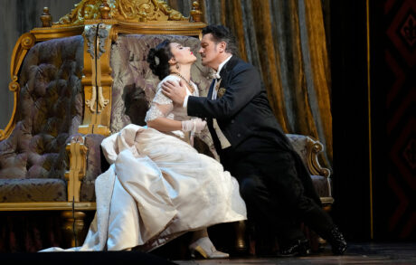 Sonya Yoncheva & Piotr Beczała an der MET in New York in der Oper «Fedora» von Umberto Giordano. Letztes Jahr im November/Dezember feierten sie an der MET gemeinsam einen weiteren grossen Erfolg in Umberto Giodranos Oper «Andrea Chénier»